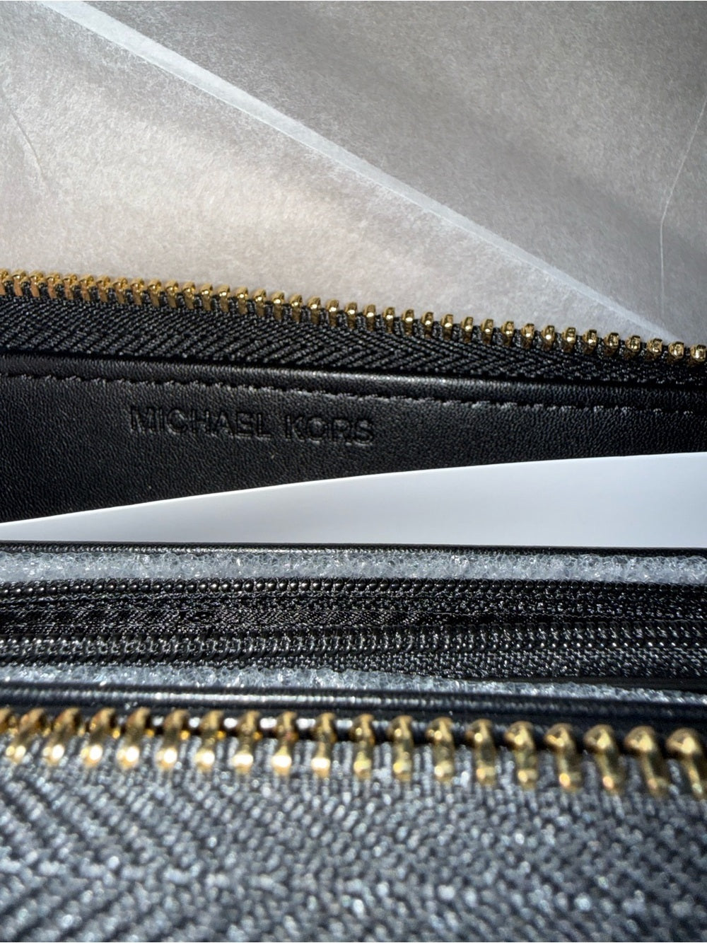 Michael Kors Jet Set Travel Large Pebbled Leather Wristlet