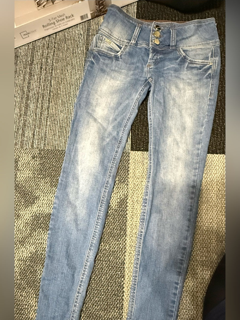 Women’s  Colcci Skinny Jeans in Washed Blue Denim