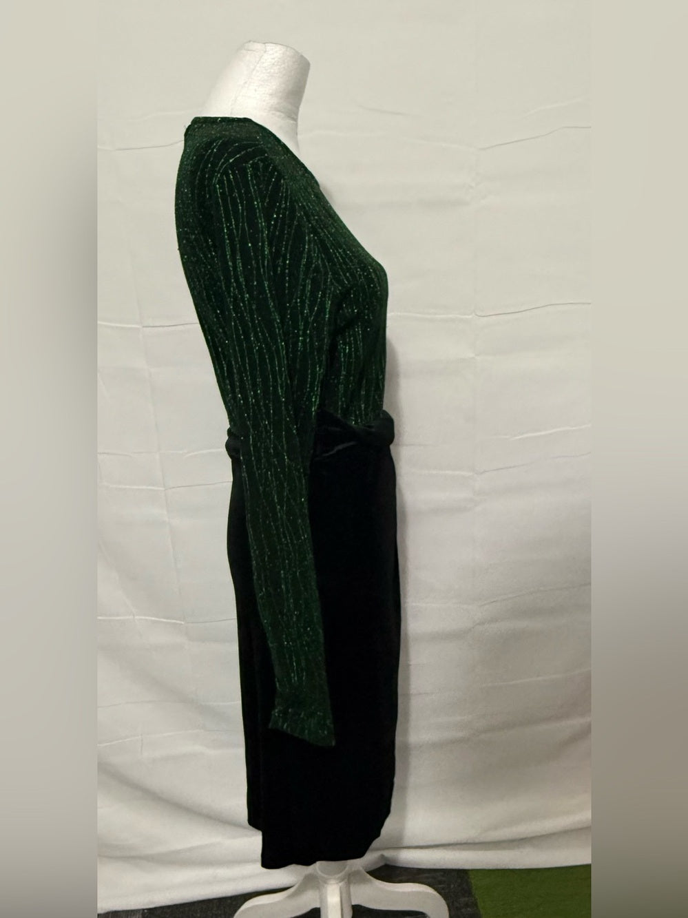 Elegant Black Velvet Long-Sleeve Dress with Emerald Pattern
