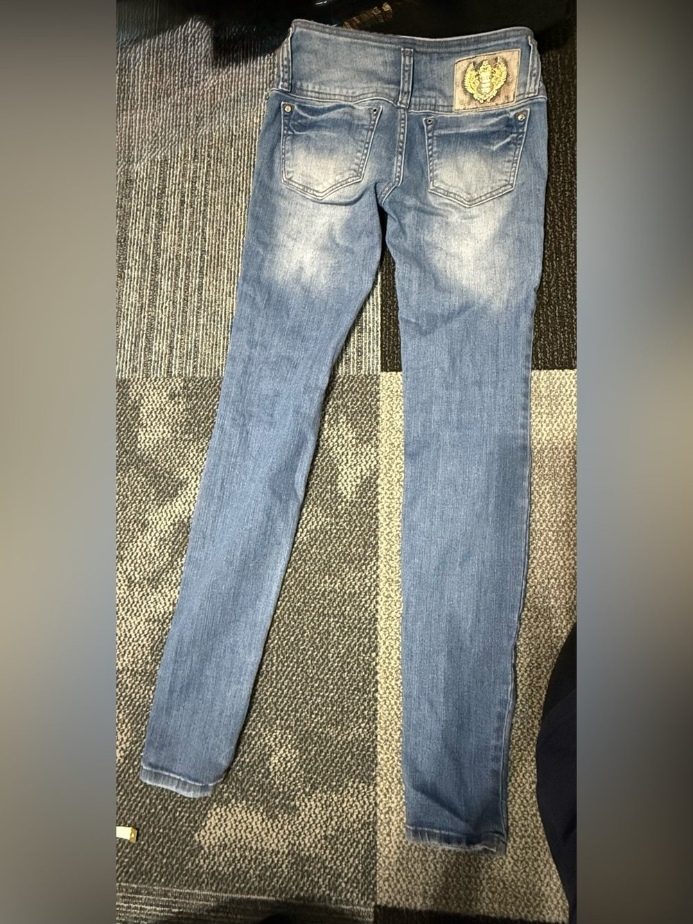 Women’s  Colcci Skinny Jeans in Washed Blue Denim