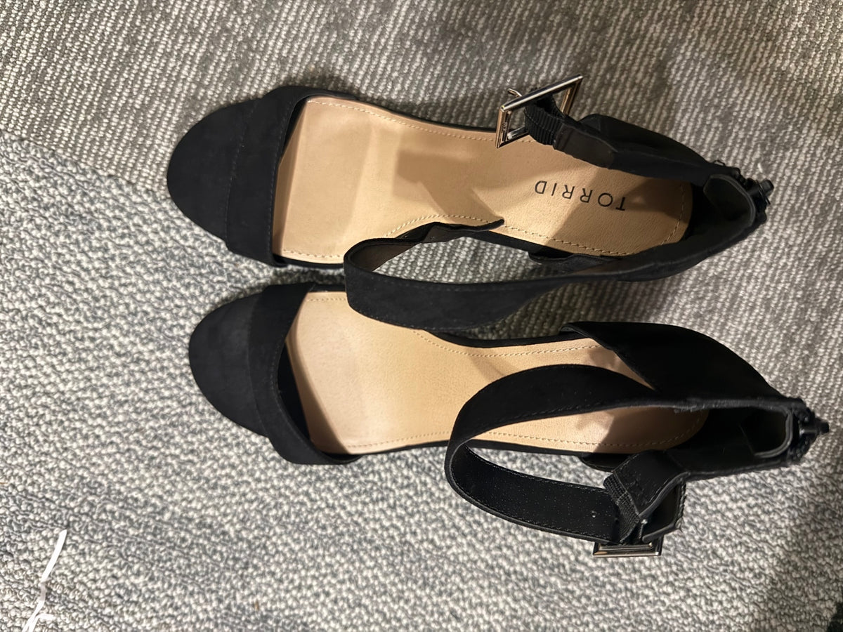 Torrid Black Suede Ankle Strap Block Heel Sandals Size 10W