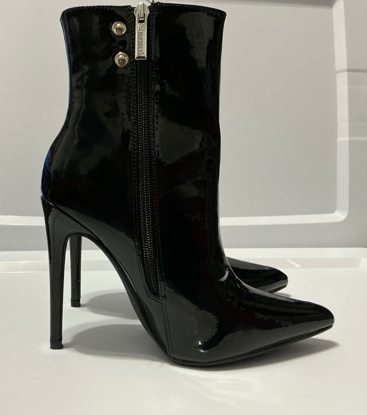 Cape Robbin faux Black Patent Leather High Heel Ankle Boots Size 6.5